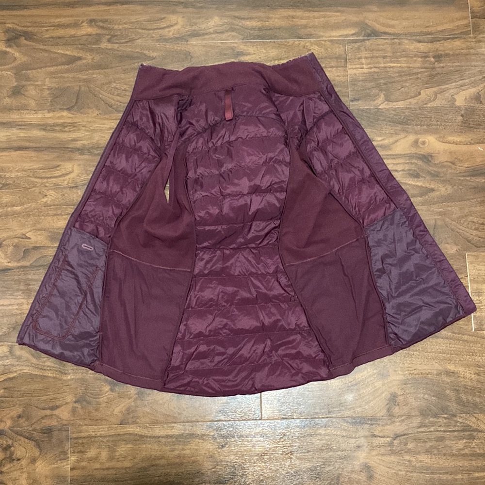 Lululemon Down For It All Vest Dark Adobe Size 4 - Picture 9 of 10